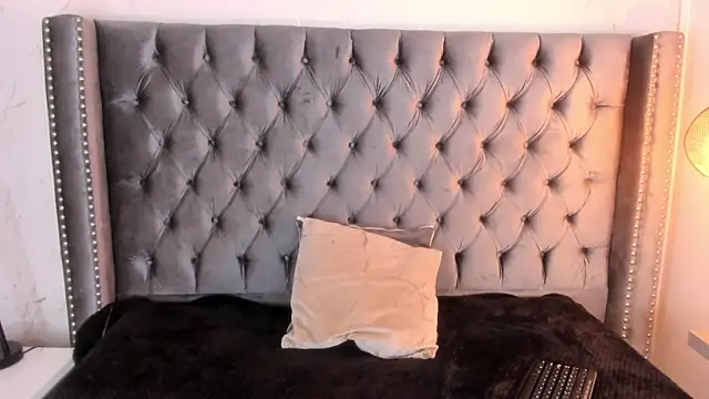 Anya_Belth webcam