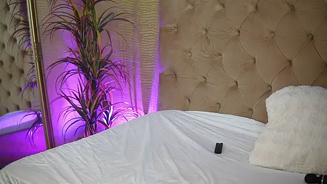 TiffanyTaboo webcam
