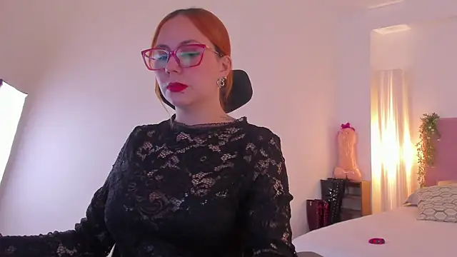MistressErza webcam