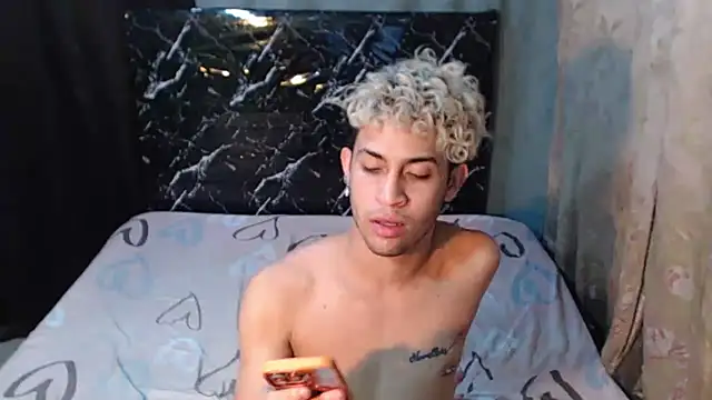 Wild_Squad webcam