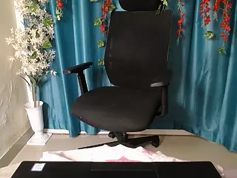 Naughtyy_Ranii01 webcam