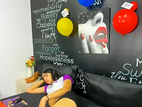 Valey_Nicole live cam on StripChat