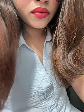 Yours_riya11 webcam