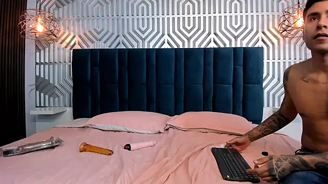 MiaAndAaron- webcam