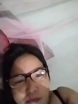 Naaya8109 webcam