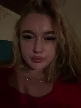 lyalyalii webcam