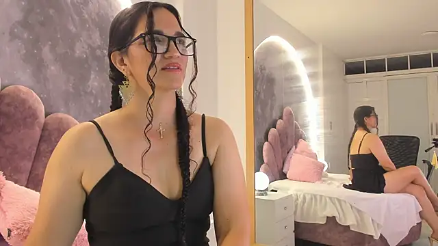 Amarantha_Milf webcam