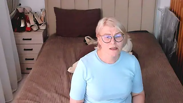 sabrinamacmarren webcam