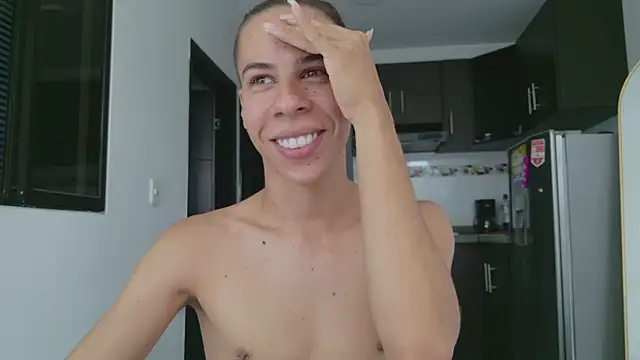 grey___27 Live Web Cam Show