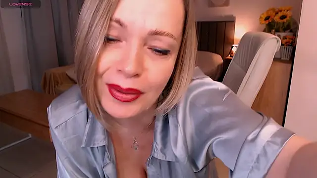 Tilly_Eliot webcam