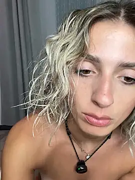 Bandy_bandy live cam on StripChat