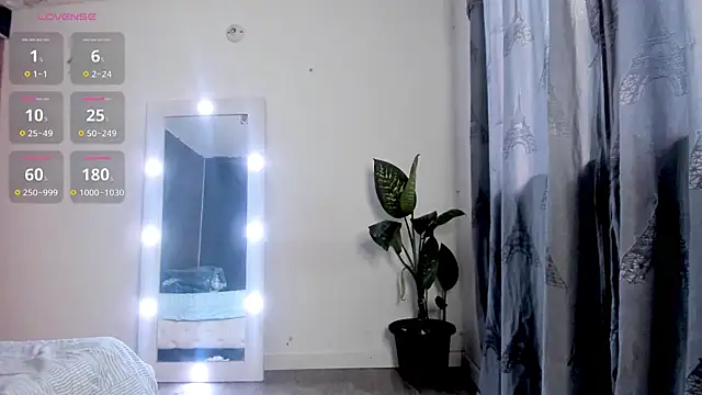 valen_thompson Live Web Cam Show