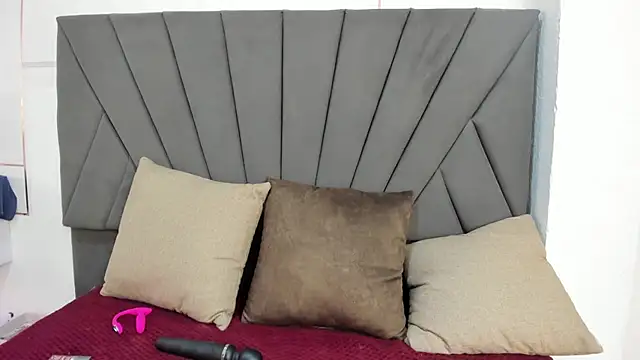 LesliePetit webcam