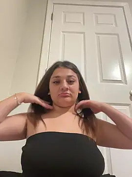 treasurebabii Live Web Cam Show