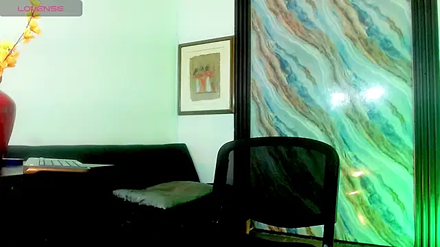 katha_Crawford webcam