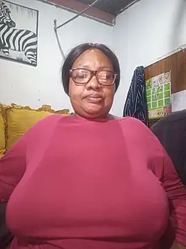 YELLOW_BONE Live Web Cam Show
