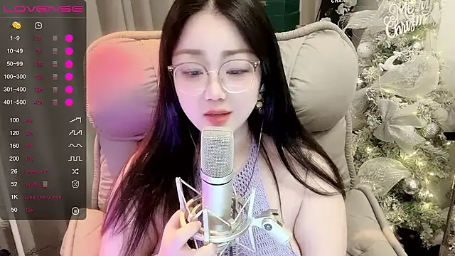 Monica-666888- Live Web Cam Show