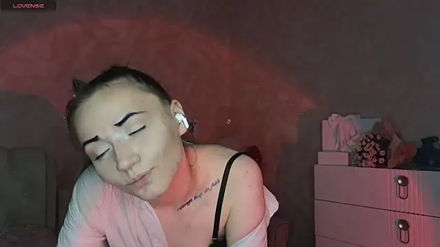 JohnsieNovitske Live Web Cam Show