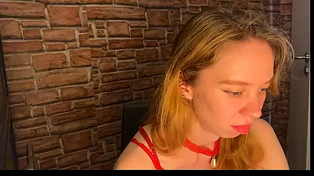 ElizaStorm live cam on StripChat