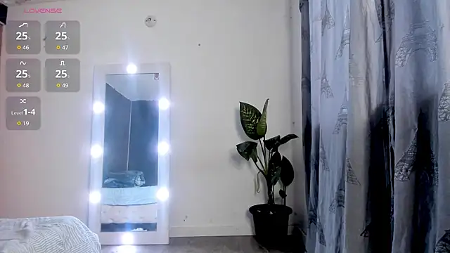valen_thompson Live Web Cam Show