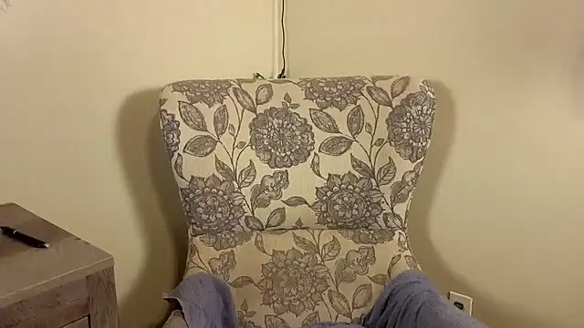 PhatAssBlond webcam