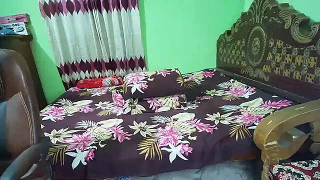 BengaliQueenStar webcam