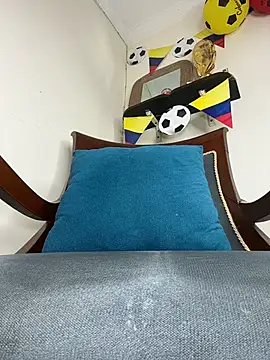 LilaRvsh webcam