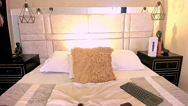 SamaanthaMiller webcam