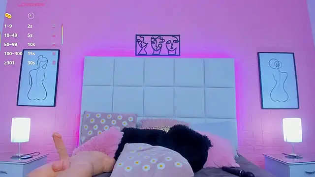 charlotte_kisss webcam