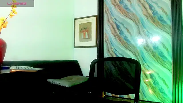 katha_Crawford webcam