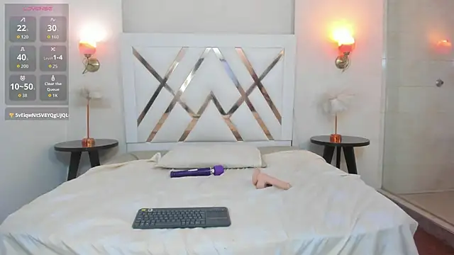 Sky_Collins_ webcam