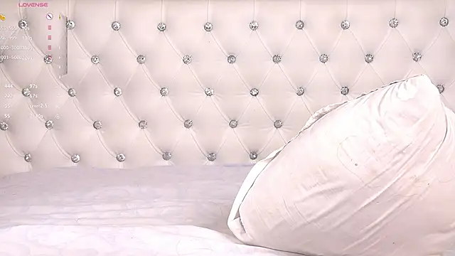LeonaBrown webcam