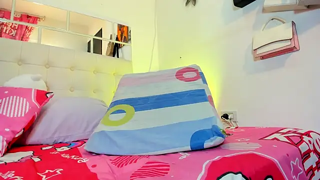 MiaEvans0 webcam