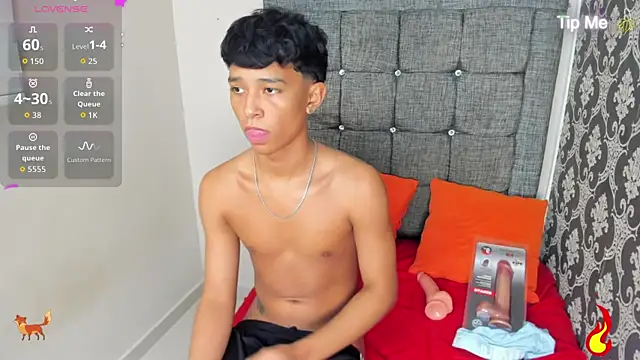 Little_Twink19x webcam