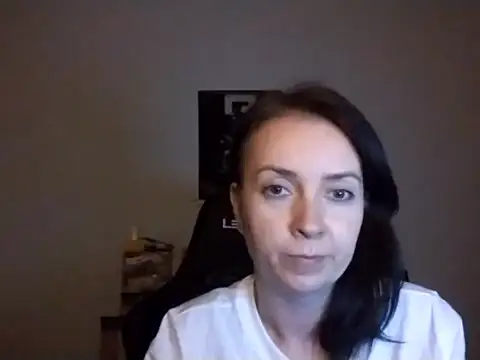 JenniferAlone webcam