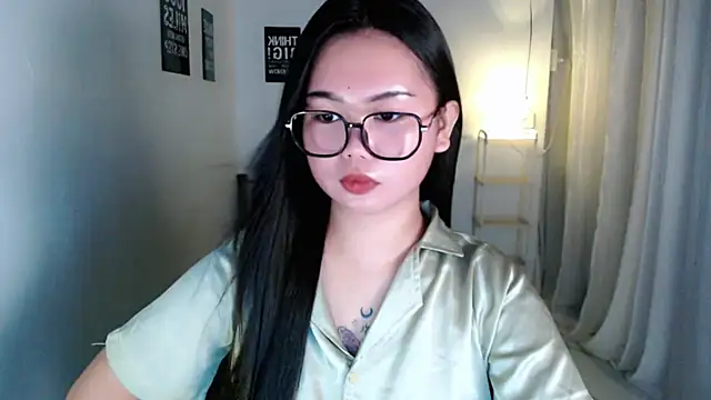 Vivorey_Leighn webcam