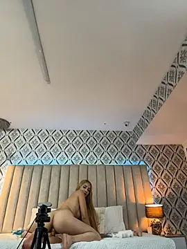 chiarabonds webcam