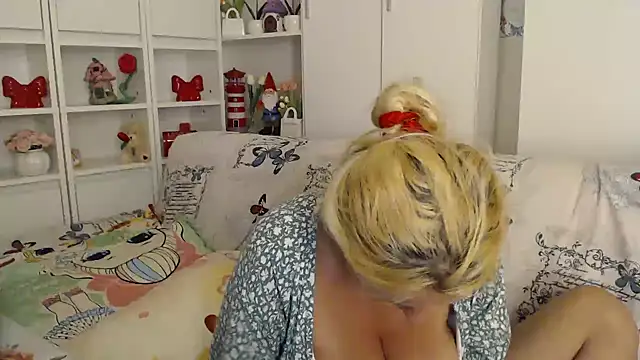 _karolynesyera_ webcam