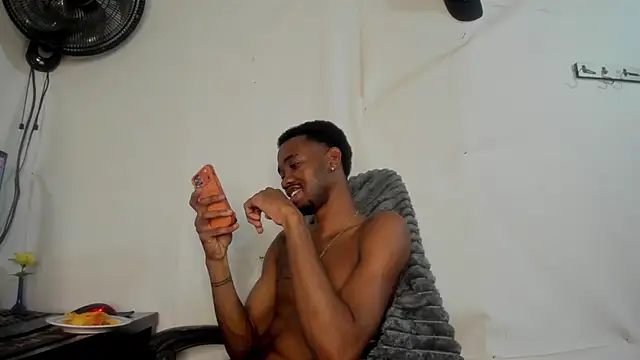 Kofi_exotic_2 webcam
