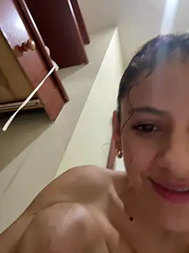 alana15 Live Webcam on Stripchat