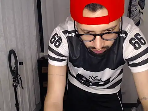 thomass1018 webcam