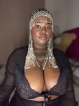 QUEEN_NOBUHLE_FEMDOM_777 webcam