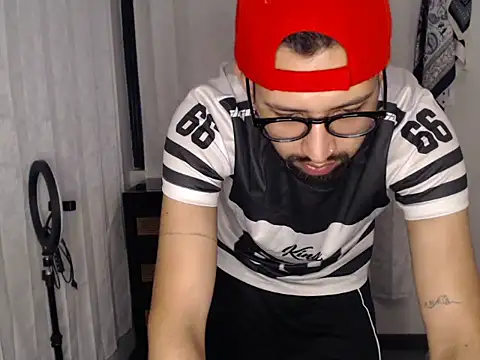 thomass1018 webcam