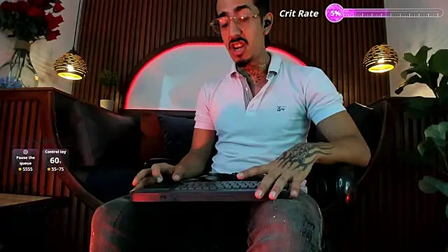 Donovan_Desmond webcam