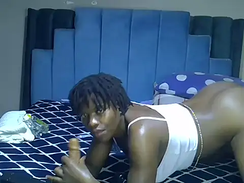 melanin_moon webcam
