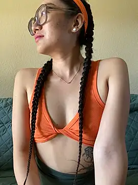 aliciahebixxx webcam