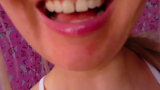 TwerkingCheerleader webcam