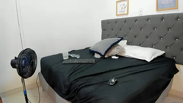 Lucy_Milner webcam