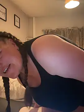 Bustygem_ webcam