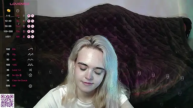 Oxcy_Secret live cam on StripChat